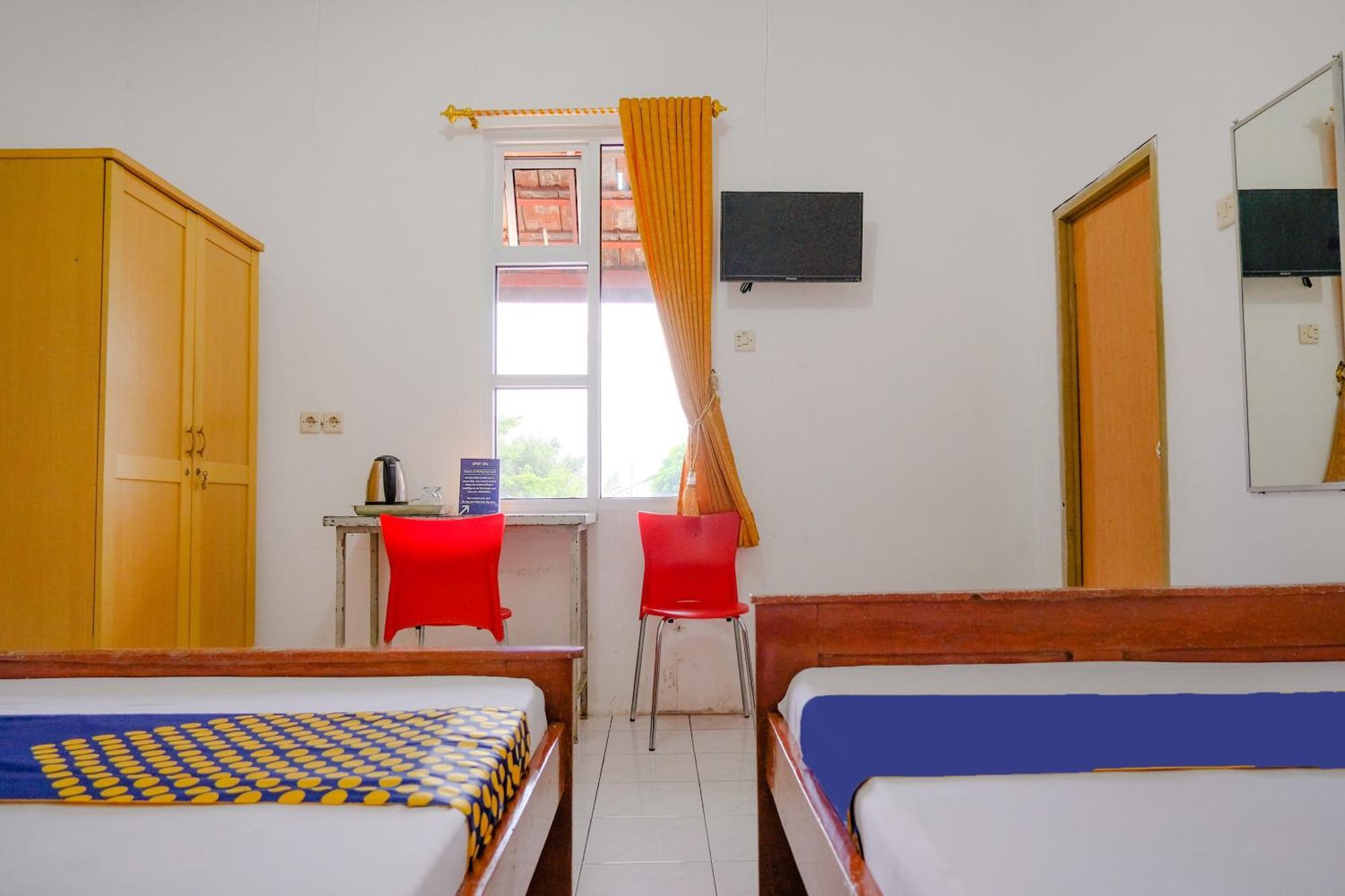 Oyo Life 2638 Hotel Raya Sarangan Exteriör bild
