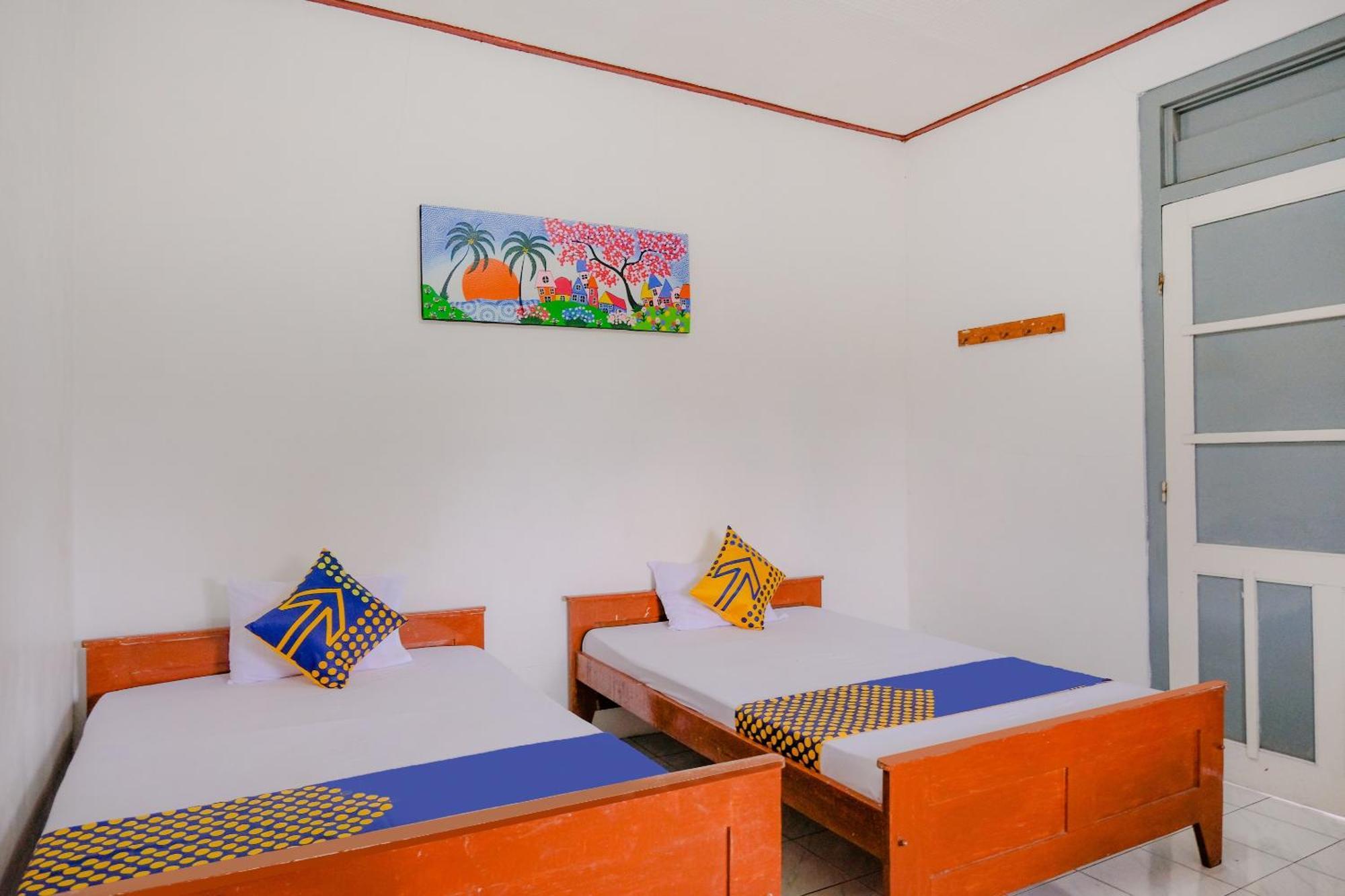 Oyo Life 2638 Hotel Raya Sarangan Exteriör bild